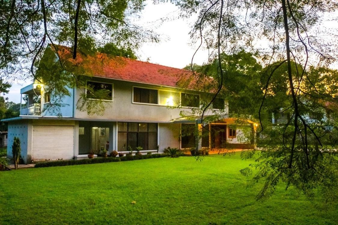 Nyumbani Palace Arusha Buitenkant foto